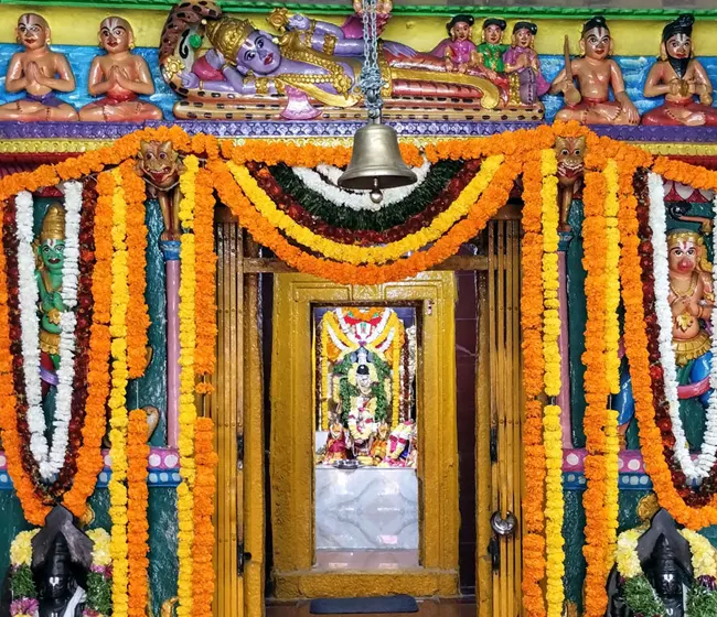 Home 1 Santana Venugopala Swamy Temple