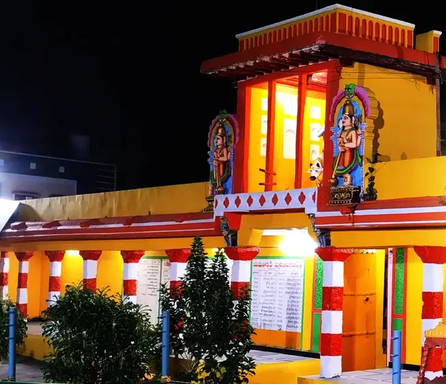About us 3 temple front